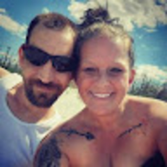 Meet your Posher, Tabitha - Picture 1 of 1